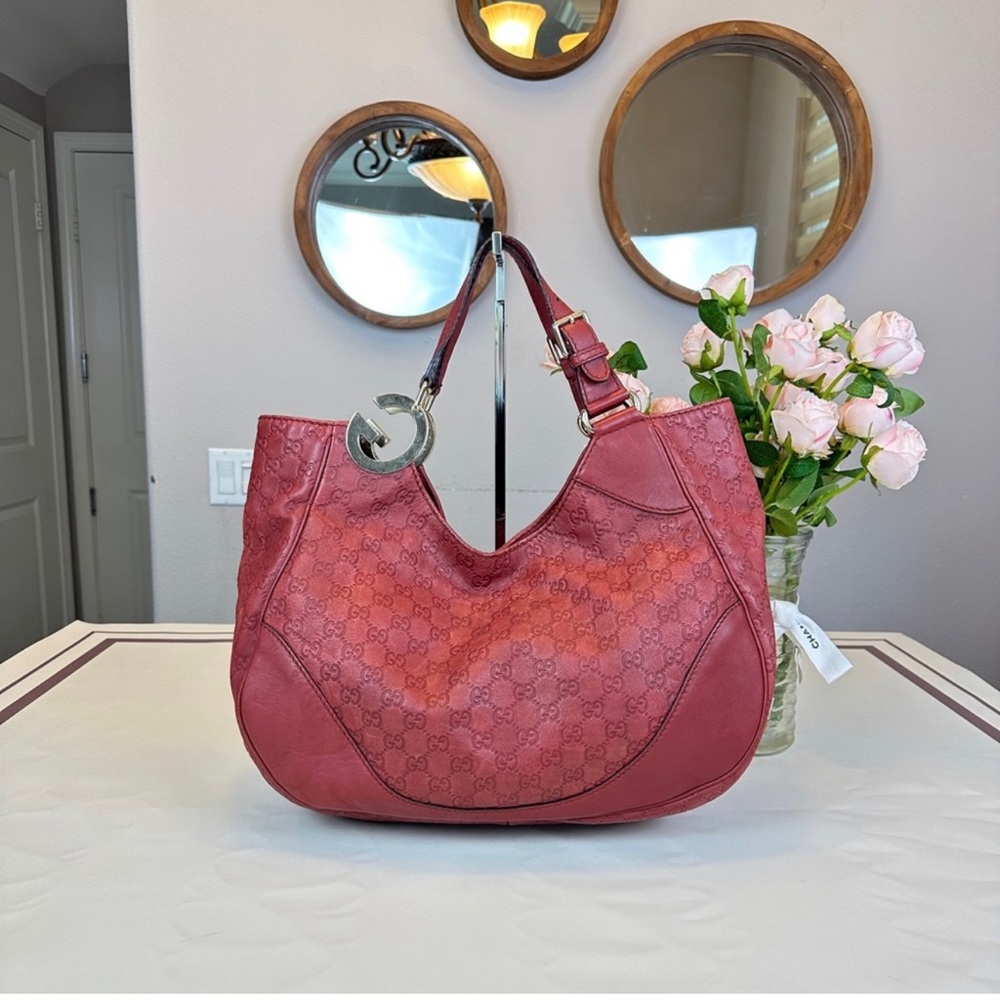 Authentic Leather Gucci GG logo printed signs of wear but a statement piece!!💎